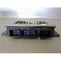 CALCULATEUR MOTEUR RENAULT CLIO
