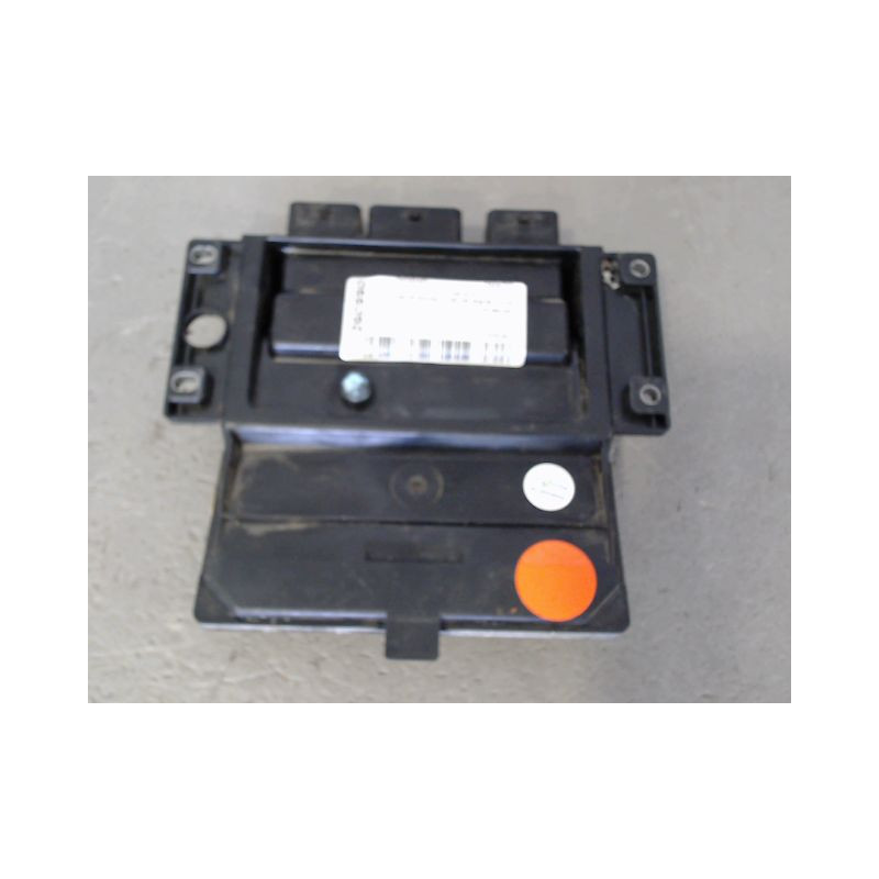 CALCULATEUR MOTEUR RENAULT CLIO