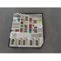 BOITE A FUSIBLES RENAULT MEGANE