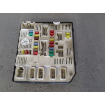 BOITE A FUSIBLES RENAULT MEGANE