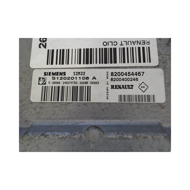 CALCULATEUR MOTEUR RENAULT CLIO