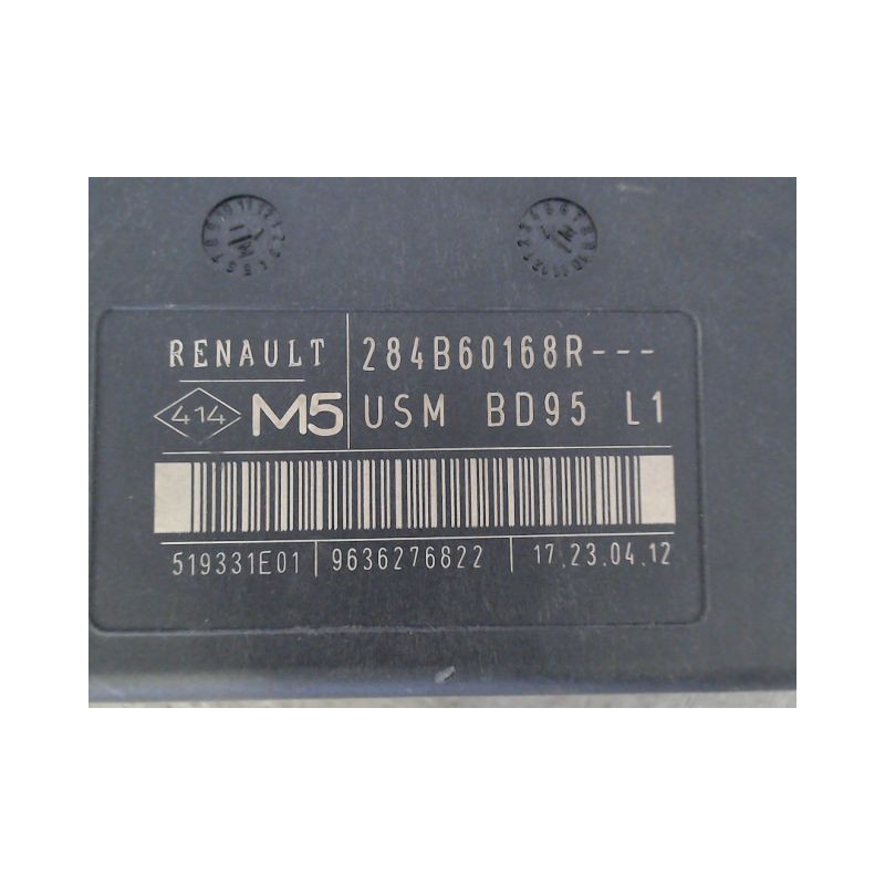 BOITE A FUSIBLES RENAULT MEGANE