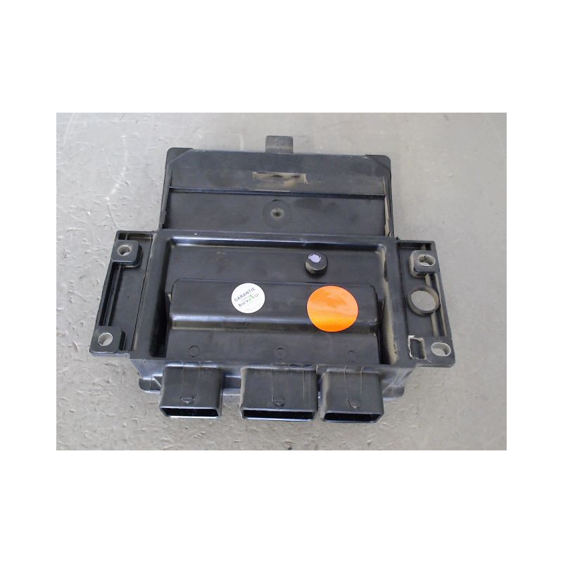 CALCULATEUR MOTEUR DACIA LOGAN