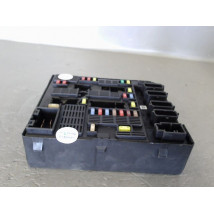 BOITE A FUSIBLES RENAULT MEGANE