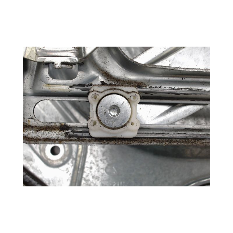 MECANISME LEVE-GLACE AVANT DROIT FORD FOCUS