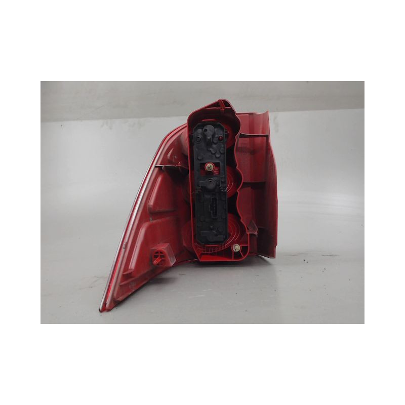 FEU ARRIERE GAUCHE  PEUGEOT 1007