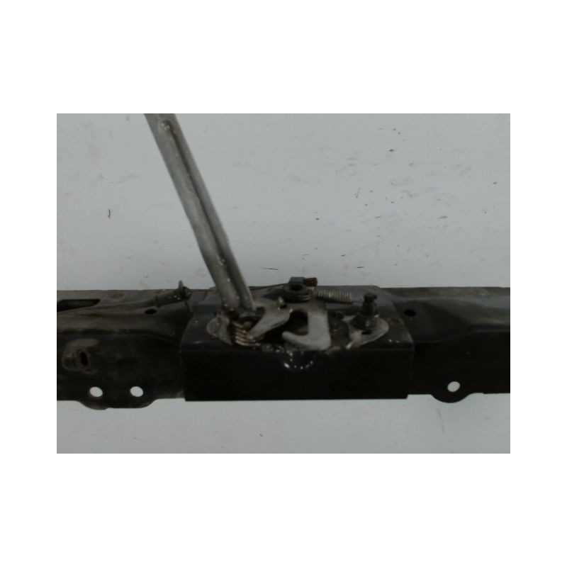 TRAVERSE SUPERIEURE ARMATURE AVANT CITROEN C4