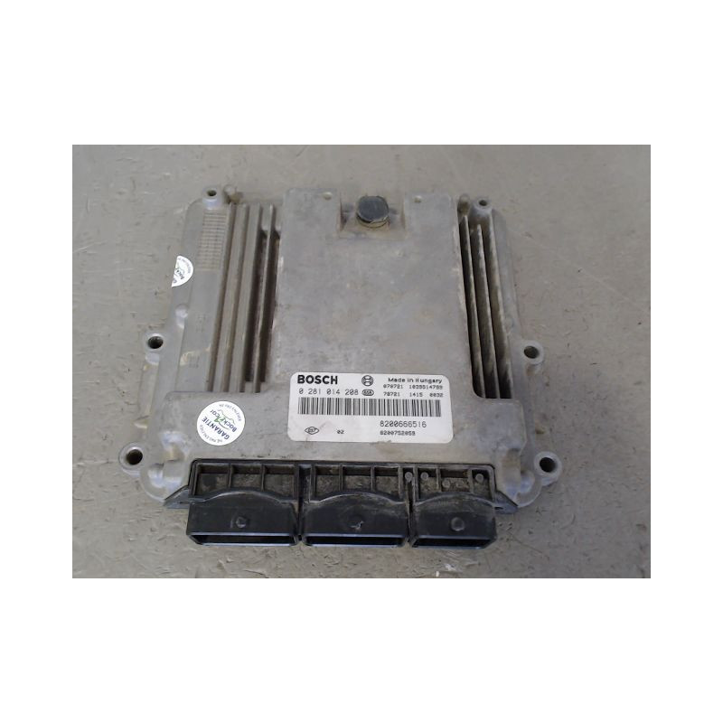 CALCULATEUR MOTEUR RENAULT TRAFIC