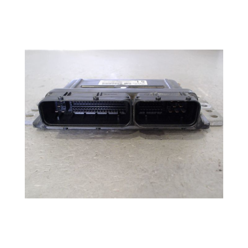 CALCULATEUR MOTEUR NISSAN MICRA