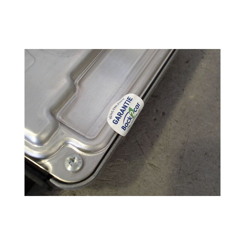 CALCULATEUR MOTEUR VOLKSWAGEN TOURAN