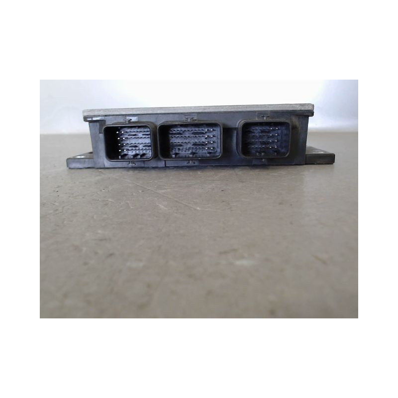 CALCULATEUR MOTEUR RENAULT MEGANE