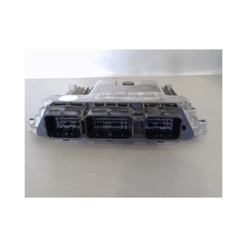 CALCULATEUR MOTEUR RENAULT MEGANE