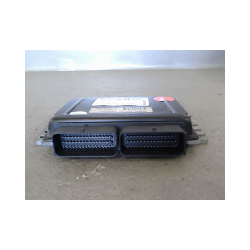 CALCULATEUR MOTEUR RENAULT TWINGO