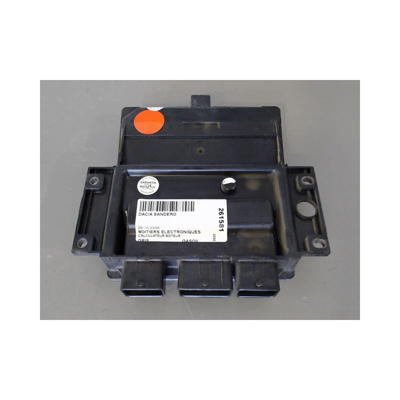 CALCULATEUR MOTEUR DACIA SANDERO