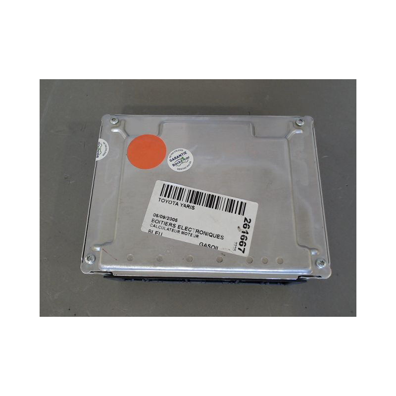 CALCULATEUR MOTEUR TOYOTA YARIS