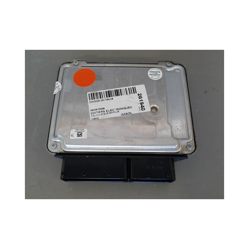 CALCULATEUR MOTEUR SKODA OCTAVIA