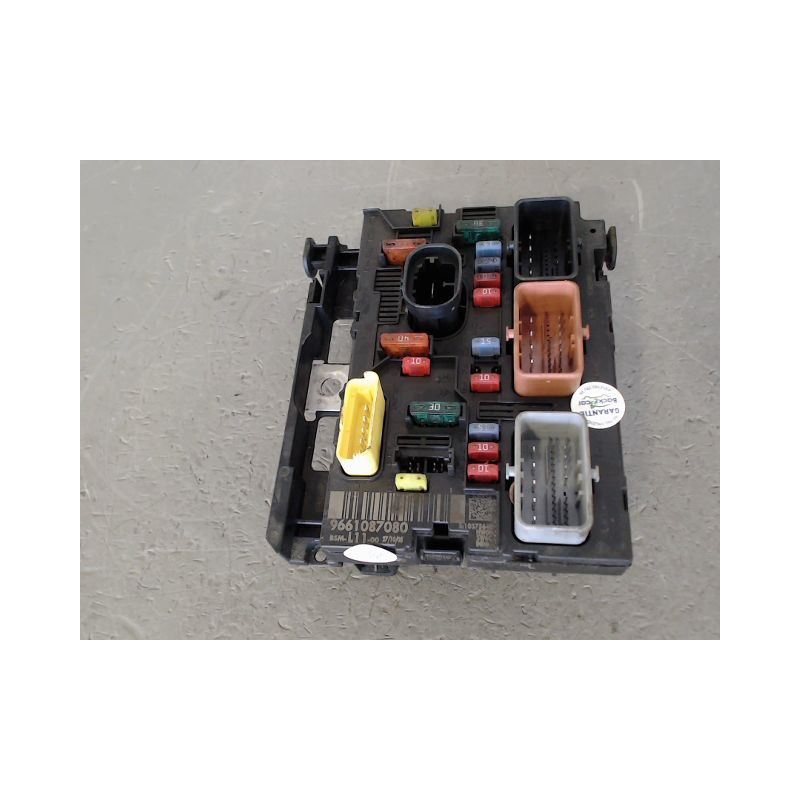 BOITE A FUSIBLES PEUGEOT 307