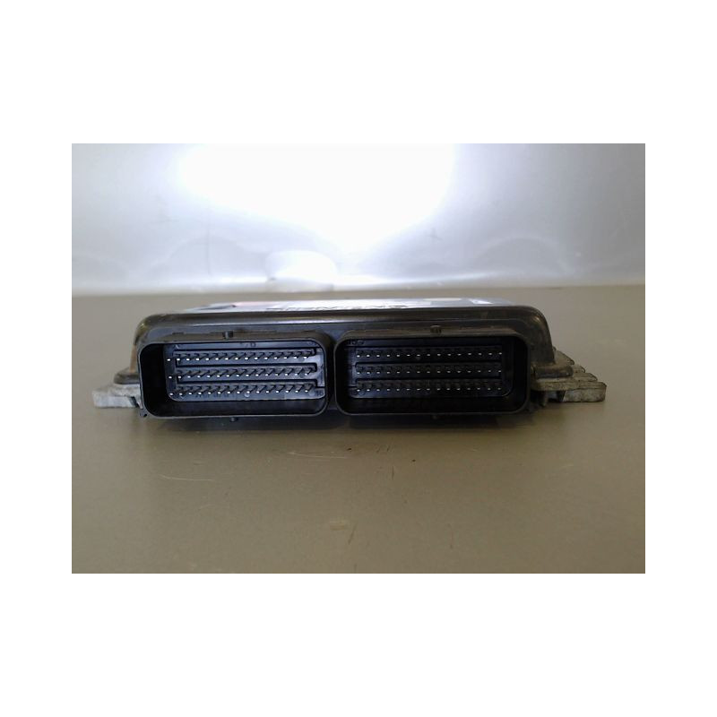 CALCULATEUR MOTEUR RENAULT TWINGO