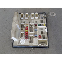 BOITE A FUSIBLES RENAULT MEGANE