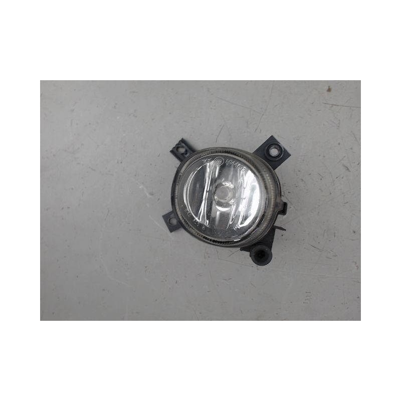 PHARE ANTIBROUILLARD AVANT DROIT AUDI A4