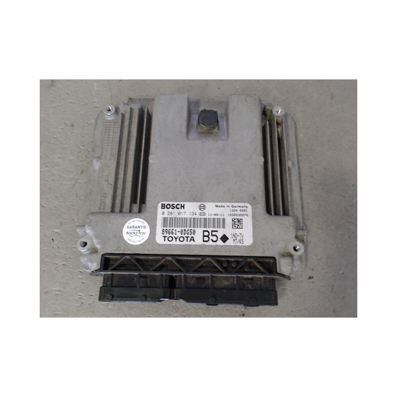 CALCULATEUR MOTEUR TOYOTA YARIS