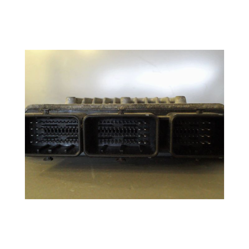 CALCULATEUR MOTEUR PEUGEOT 807