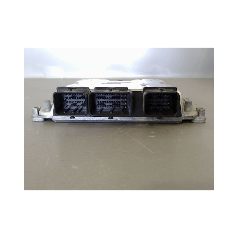 CALCULATEUR MOTEUR PEUGEOT 206