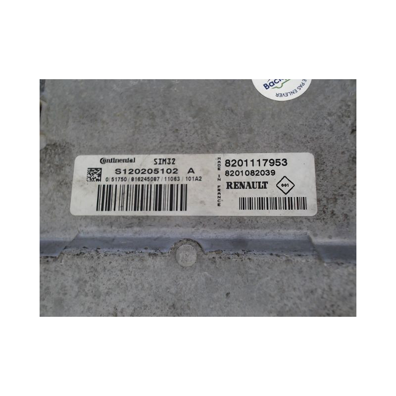 CALCULATEUR MOTEUR RENAULT CLIO