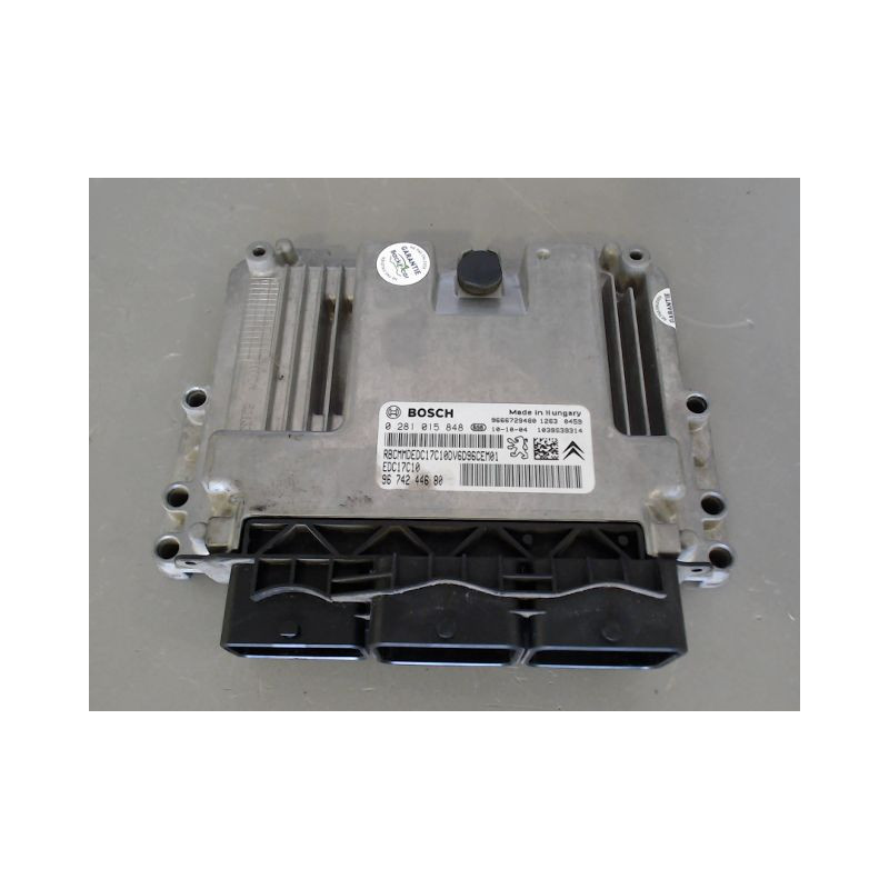 CALCULATEUR MOTEUR PEUGEOT 207