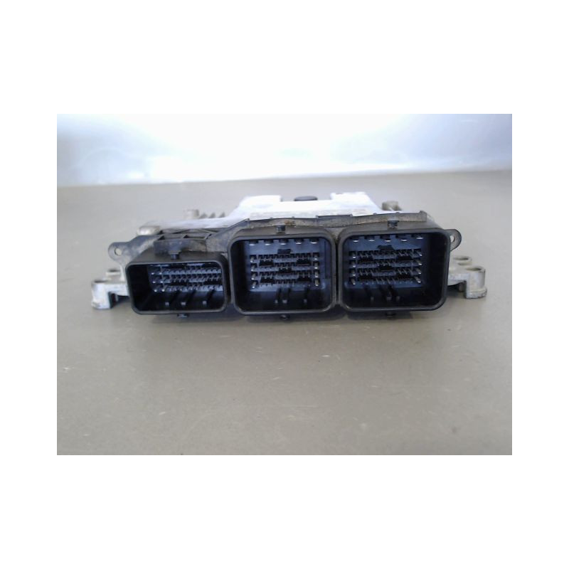 CALCULATEUR MOTEUR PEUGEOT 207