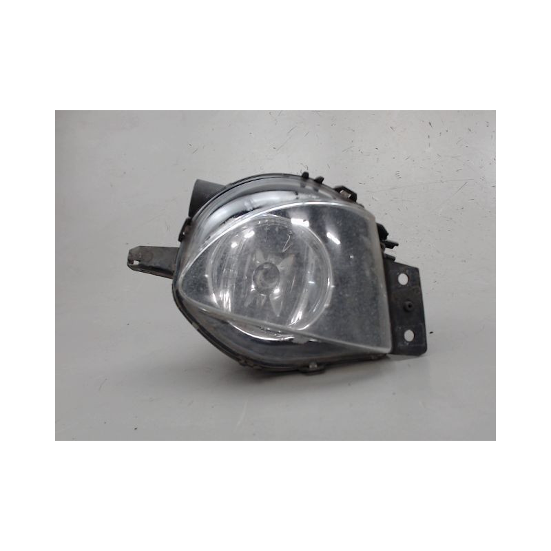 PHARE ANTIBROUILLARD AVANT DROIT B.M.W. SERIE 3