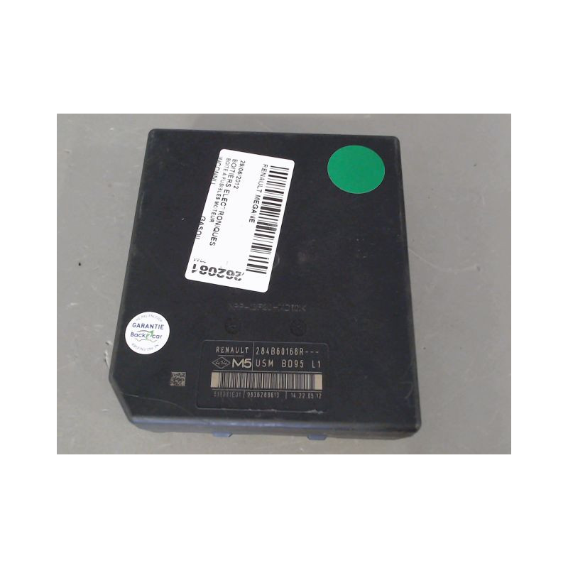 BOITE A FUSIBLES RENAULT MEGANE