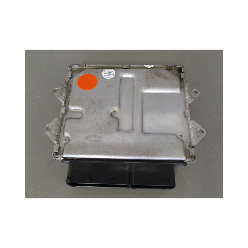 CALCULATEUR MOTEUR FIAT PUNTO