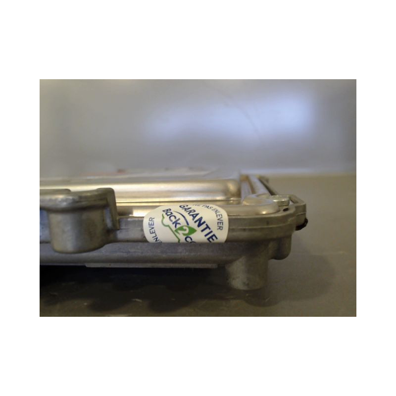 CALCULATEUR MOTEUR RENAULT LAGUNA