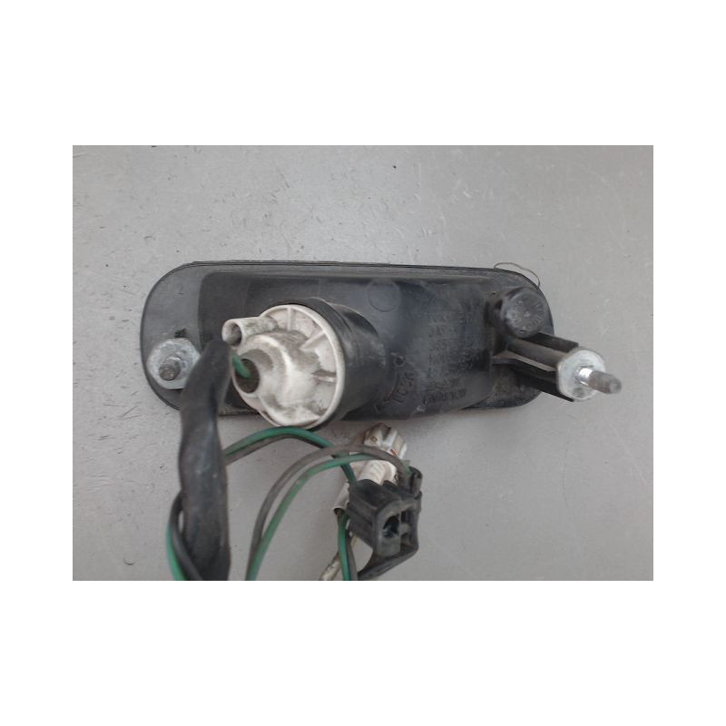 FEU BROUILLARD CENTRAL ARRIERE SUZUKI SWIFT
