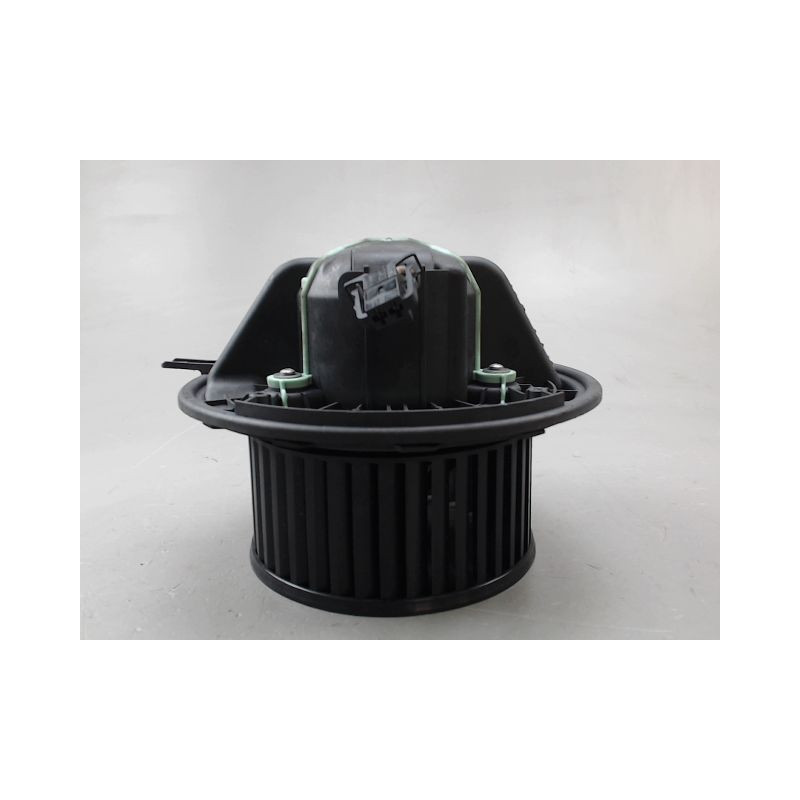 MOTEUR VENTILATEUR CHAUFFAGE B.M.W. SERIE 1