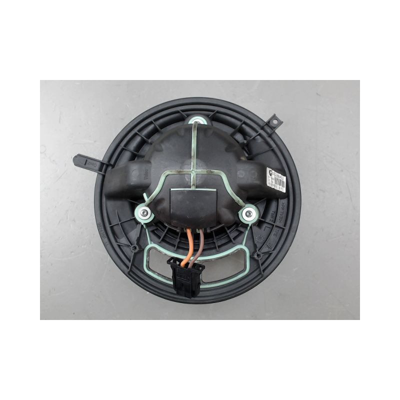 MOTEUR VENTILATEUR CHAUFFAGE B.M.W. SERIE 1