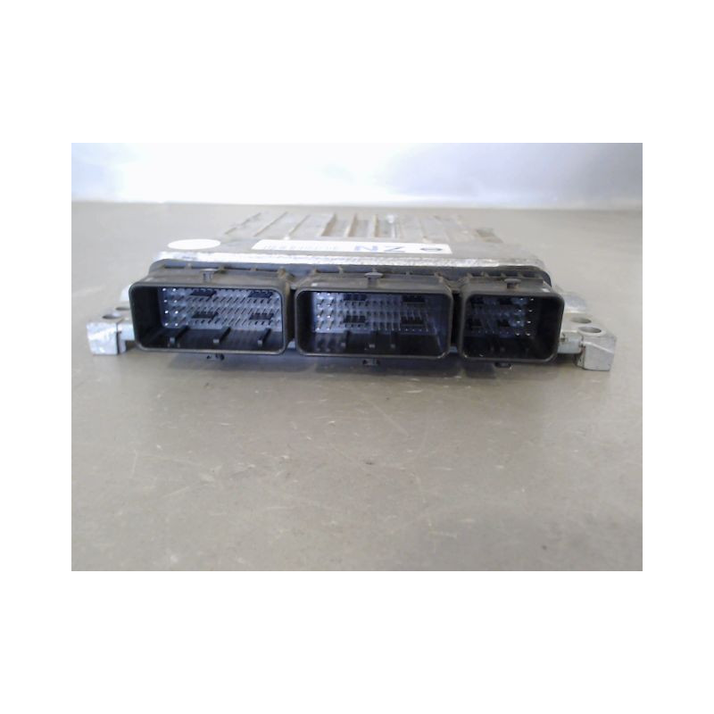 CALCULATEUR MOTEUR NISSAN QASHQAI