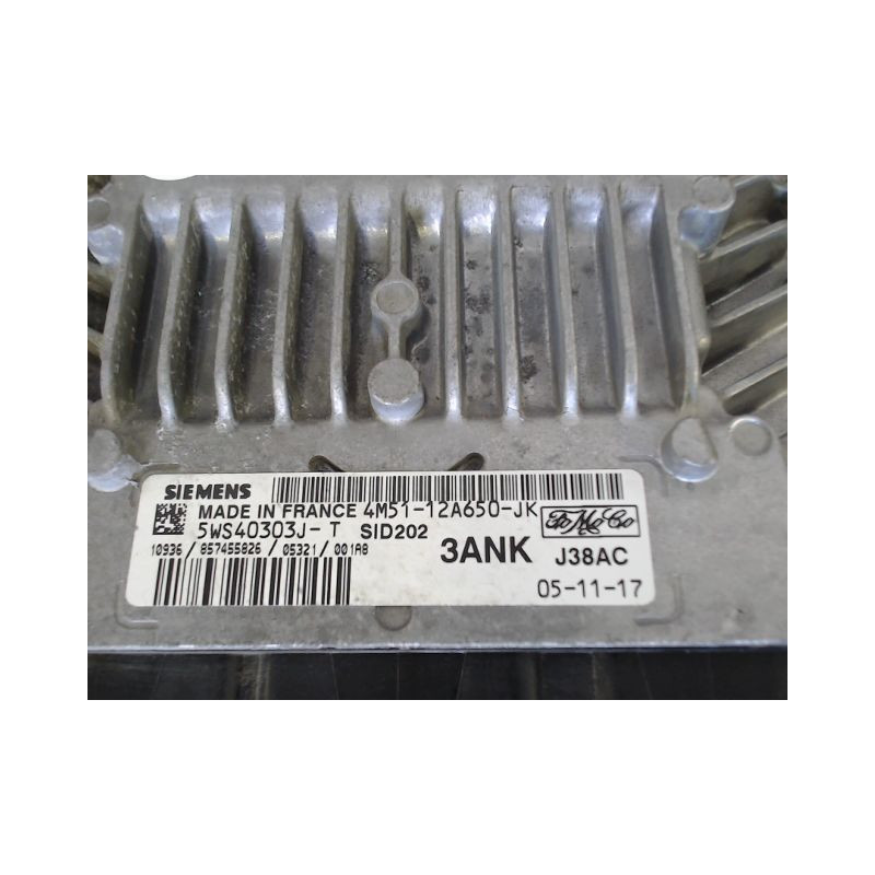 CALCULATEUR MOTEUR FORD FOCUS