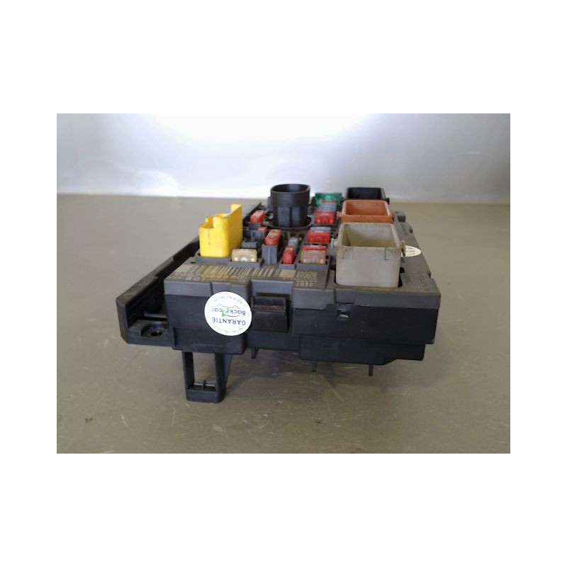 BOITE A FUSIBLES CITROEN C4