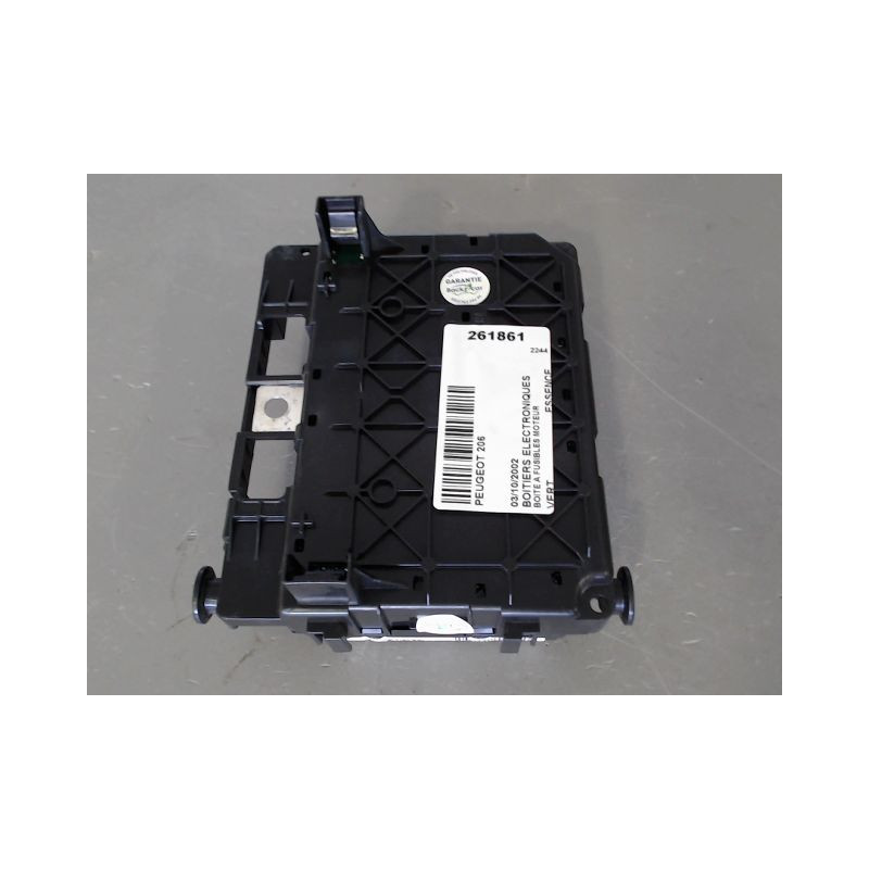 BOITE A FUSIBLES PEUGEOT 206