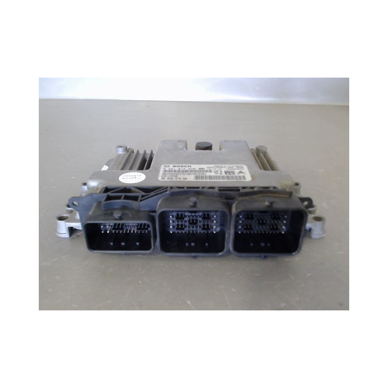CALCULATEUR MOTEUR PEUGEOT 208