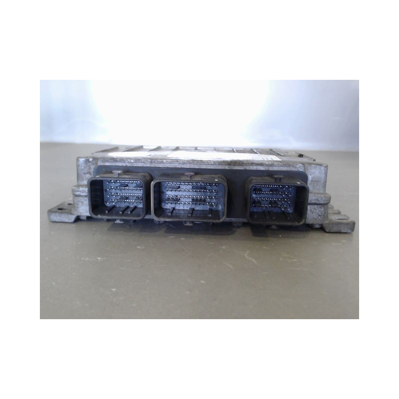 CALCULATEUR MOTEUR CITROEN XSARA