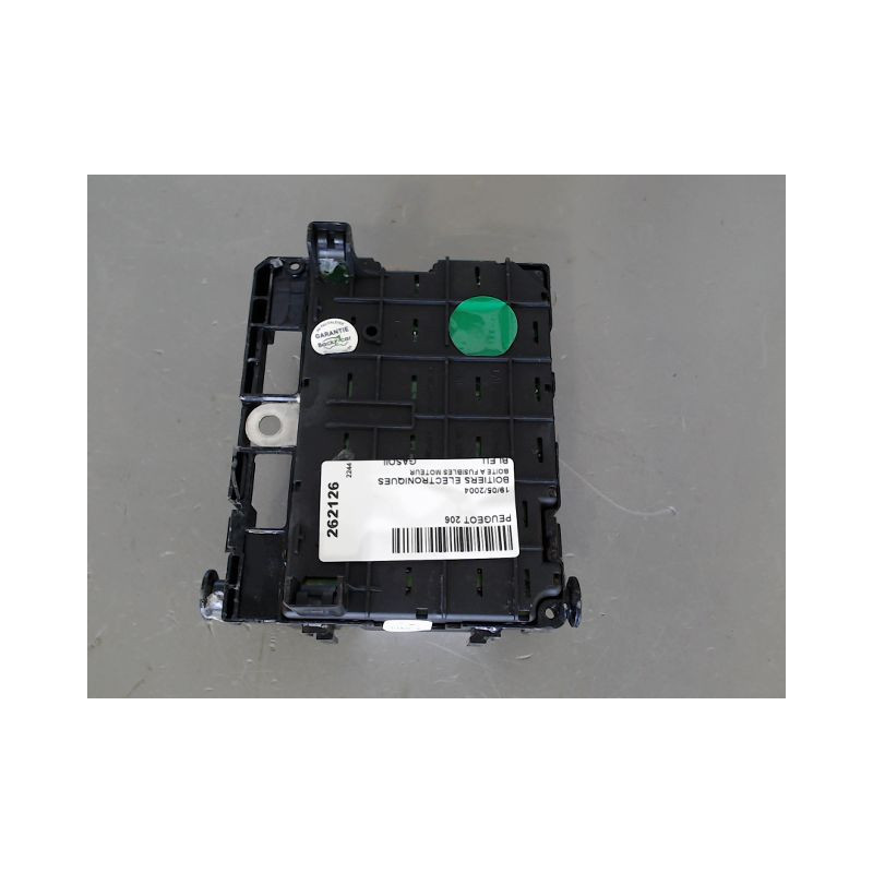 BOITE A FUSIBLES PEUGEOT 206