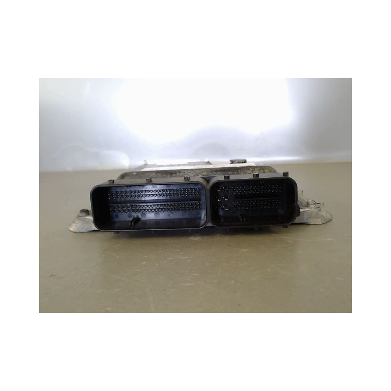 CALCULATEUR MOTEUR OPEL MERIVA