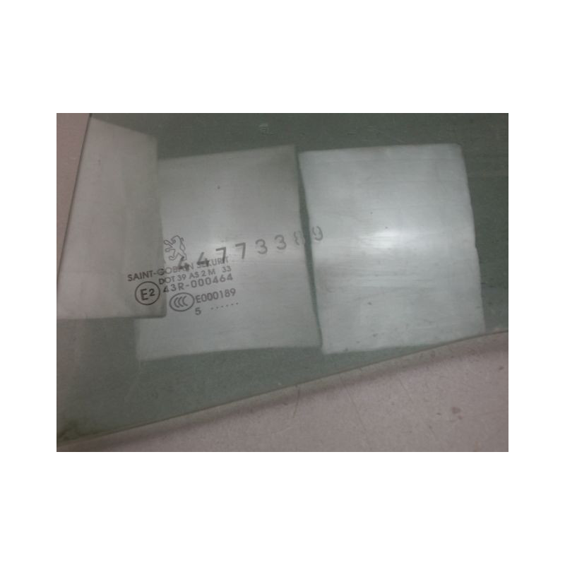 GLACE PORTE ARG PEUGEOT 206
