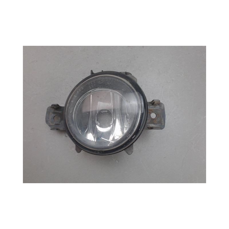 PHARE ANTIBROUILLARD AVANT DROIT B.M.W. SERIE 1