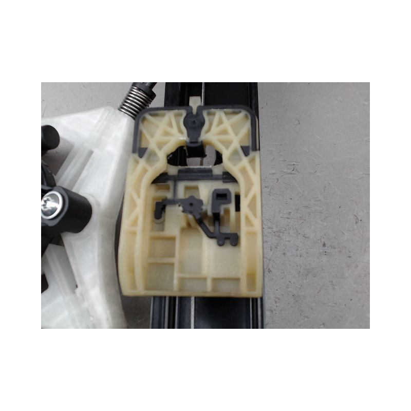 MECANISME LEVE-GLACE AVANT GAUCHE VOLKSWAGEN POLO