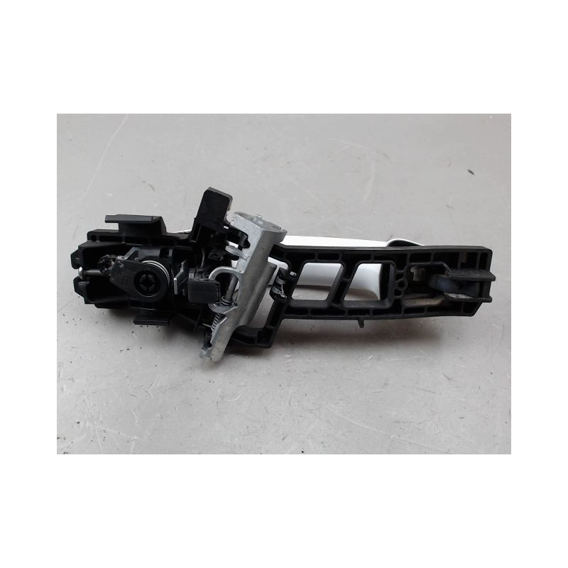 POIGNEE EXTERIEURE PORTE AVANT GAUCHE FORD FIESTA