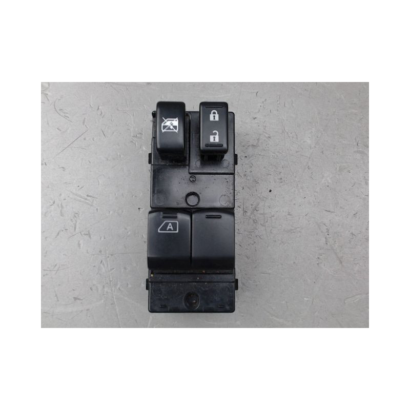 COMMANDE LEVE-GLACE PORTE AVG NISSAN MICRA
